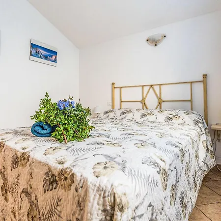 Olive By Interhome Semesterbostad Civezza
